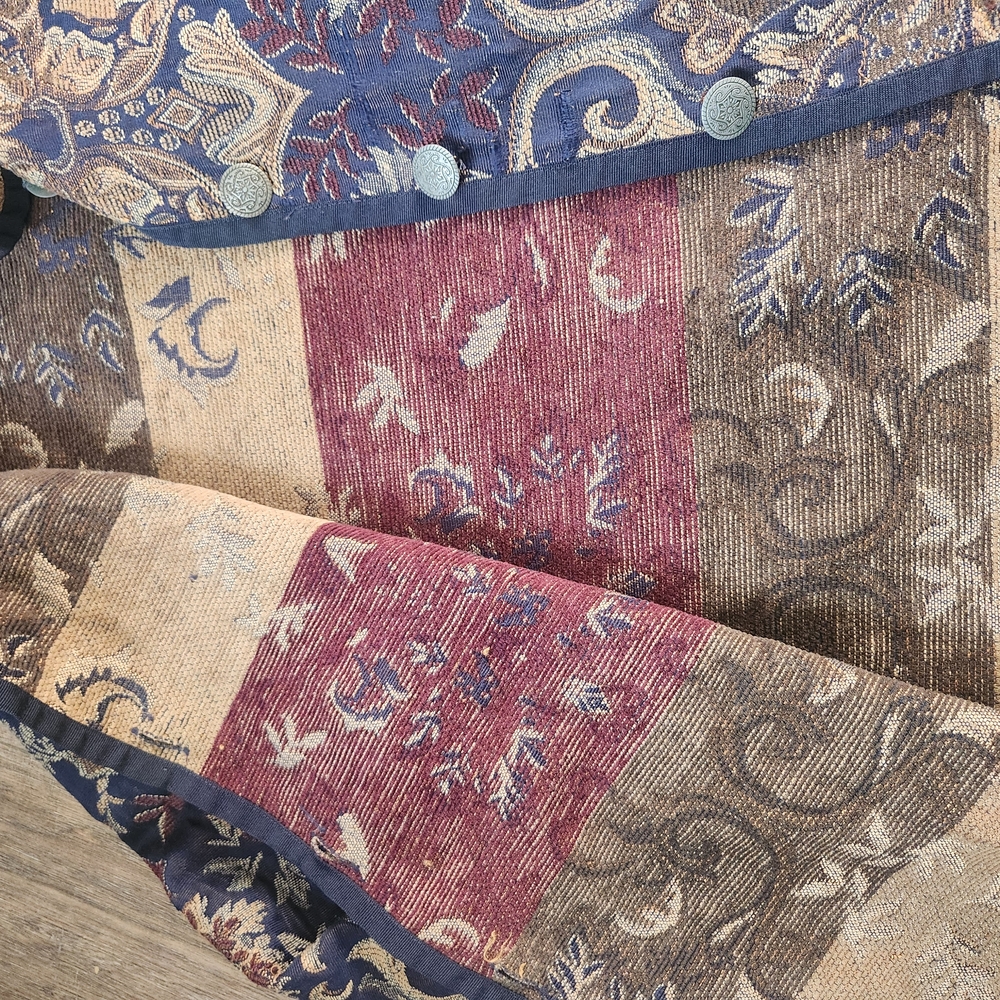 Elegant Floral Patterned Jacket - image 8